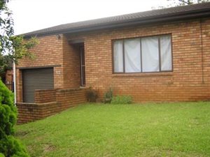 3 Bedroom Simplex in Signal Hill