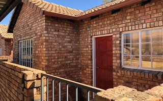 2 Bedroom Townhouse in Kyalami