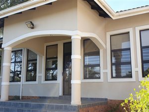3 Bed House in Sheffield Beach