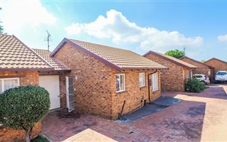 2 Bedroom Townhouse in Norkem Park