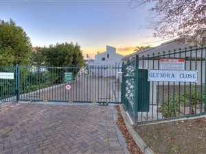 3 Bed Townhouse in Monte Sereno