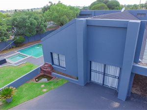 4 Bedroom House in Birchleigh North