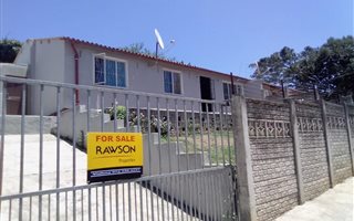 4 Bedroom Townhouse in Eastbury