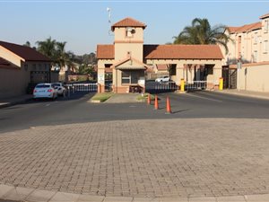 2 Bed Apartment in Aeroton