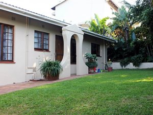 3 Bed Townhouse in Rouken Glen