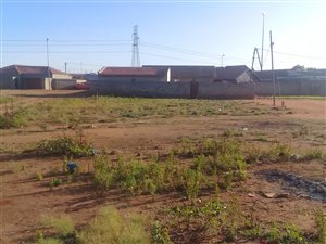 400 m² Land available in Dobsonville