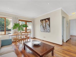2 Bedroom Flat in Lyme Park