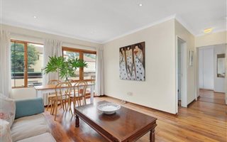 2 Bedroom Flat in Lyme Park