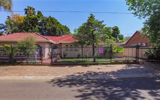 4 Bedroom House in Florauna