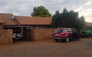2 Bedroom Townhouse in Brentwood Park