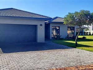 3 Bed House in Mossel Bay Golf Estate