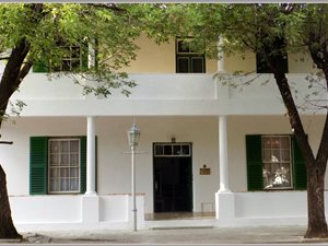 6 Bed House in Graaff Reinet