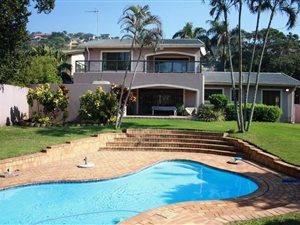 4 Bed House in Compensation Beach