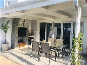 2 Bedroom Duplex in Erasmus Park