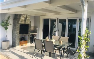2 Bedroom Duplex in Erasmus Park
