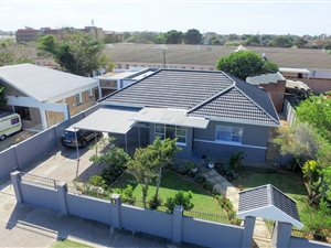 3 Bed House in South End