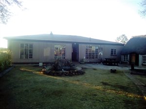 2.1 ha Smallholding in Theoville
