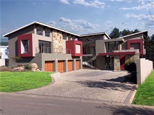 5 Bed House in Eikenhof