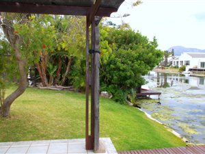 3 Bed House in Marina Da Gama