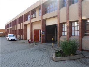 2402 m² Commercial space in Strydompark
