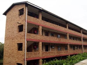 2 Bed Apartment in Empangeni Central