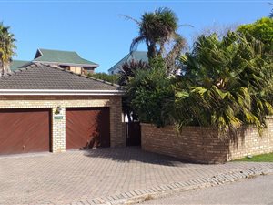 4 Bed House in Glentana