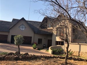 5 Bed House in Leeuwfontein