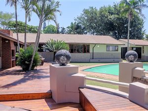 4 Bedroom House in Waterfall