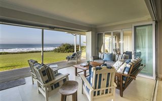 9 Bedroom House in Salt Rock
