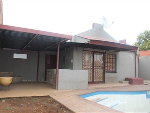 2 Bedroom House in Elandspoort