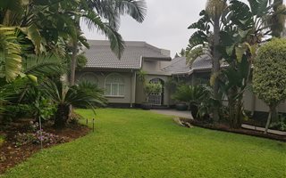 3 Bedroom House in Geelhoutpark