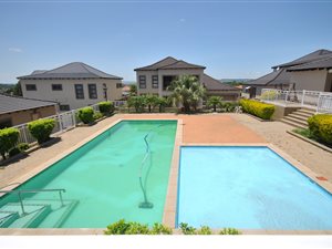 5 Bed Townhouse in Signal Hill