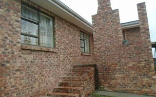 3 Bedroom House in Scheepers Heights