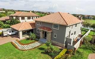 5 Bedroom House in Pebble Rock