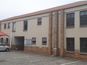 150 m² Commercial space in Robindale
