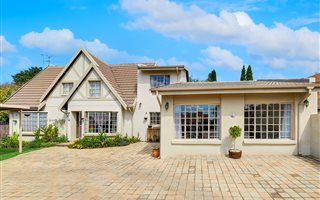 4 Bedroom House in Country View