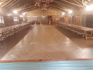 1800 m² Commercial space in Mooiplaats AH