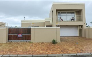 5 Bedroom House in Parklands