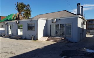 300 m² Office Space in South End