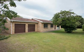 3 Bedroom House in Cannon Rocks