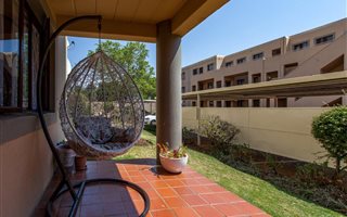 2 Bedroom House in Weltevreden Park