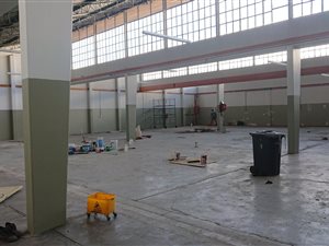1070 m² Industrial space in Koedoespoort Industrial