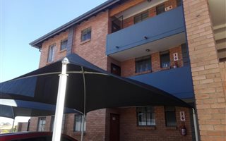 2 Bedroom Apartment in Rooihuiskraal North