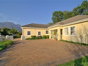 3 Bedroom House in Parel Vallei