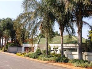 3 Bedroom House in Kosmos Ridge
