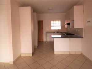 2 Bed Apartment in Silver Lakes