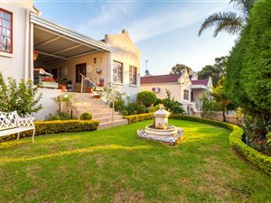 2 Bed Townhouse in Waterkloof Ridge