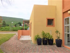 4 Bed House in Beachview