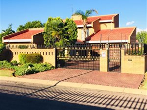 4 Bed House in Bakerton
