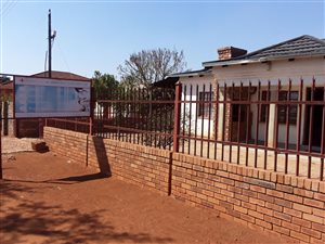 115 m² Commercial space in Ga-rankuwa